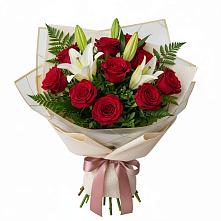 Букет цветов из:  Лилии и Розы в Тоцкое