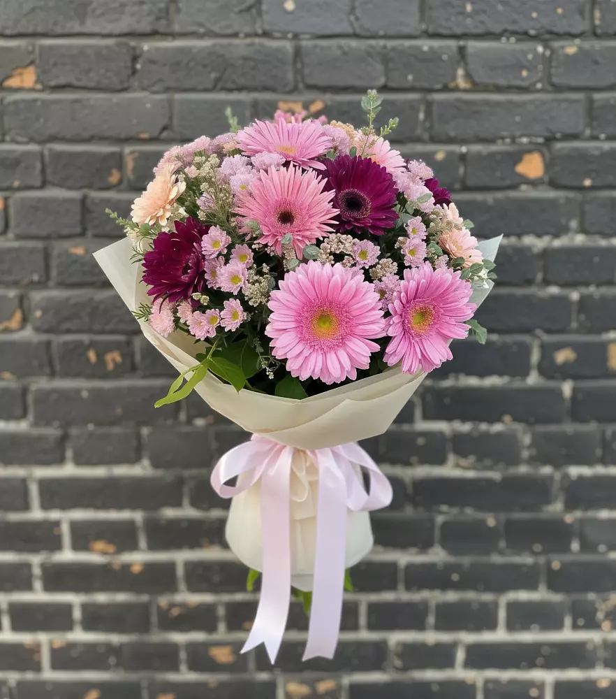 Букет цветов из: Герберы и Хризантемы в Тоцкое