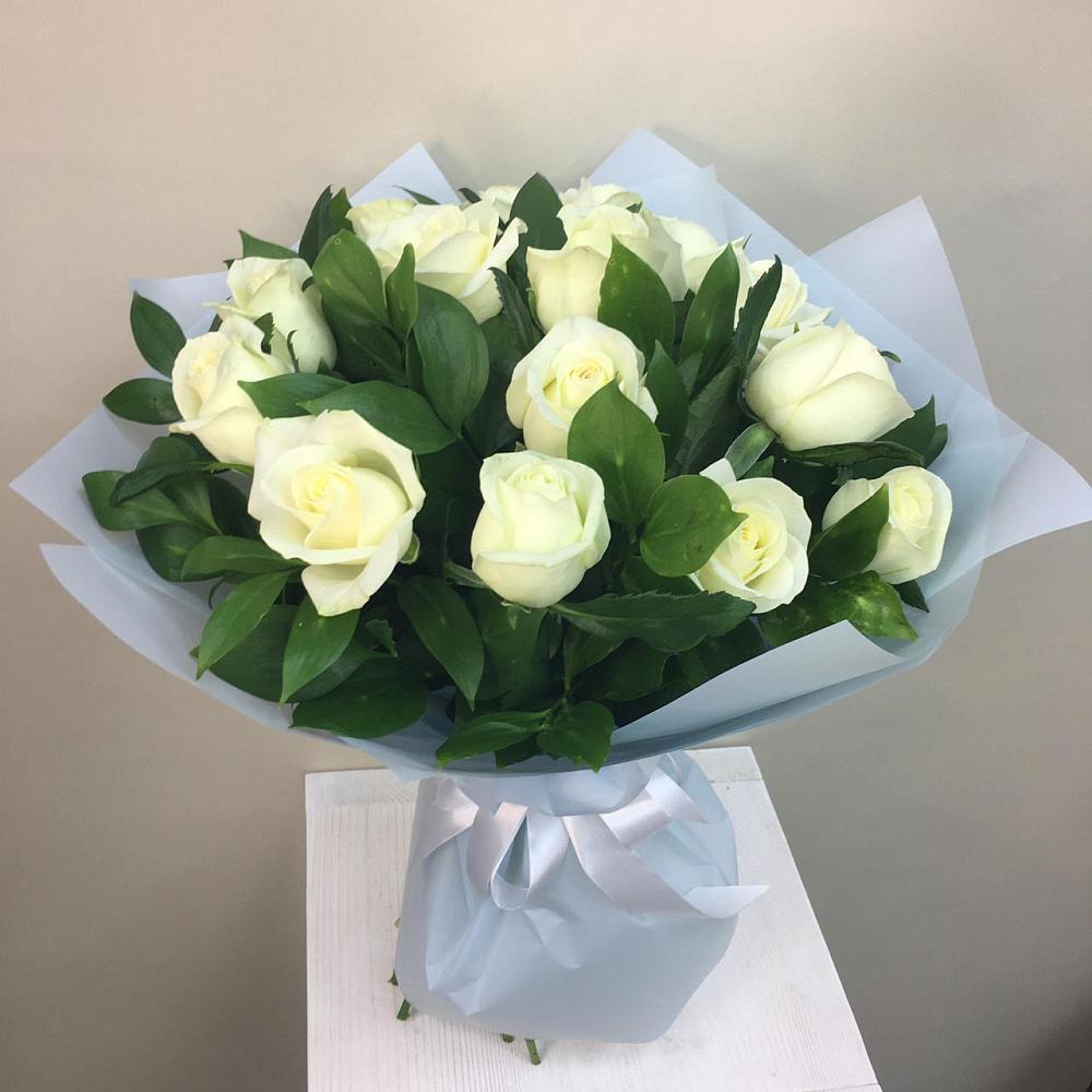 Букет 15 Белых роз Проуд в Тоцкое