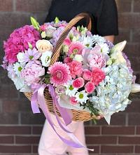 Цветочная композиция из Розы, Хризантемы, Пионы и Лизиантусы в корзине #REPLACE_PRED# Тоцкое