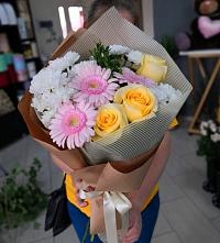 Букет цветов из:  Герберы, Розы и Хризантемы в Тоцкое