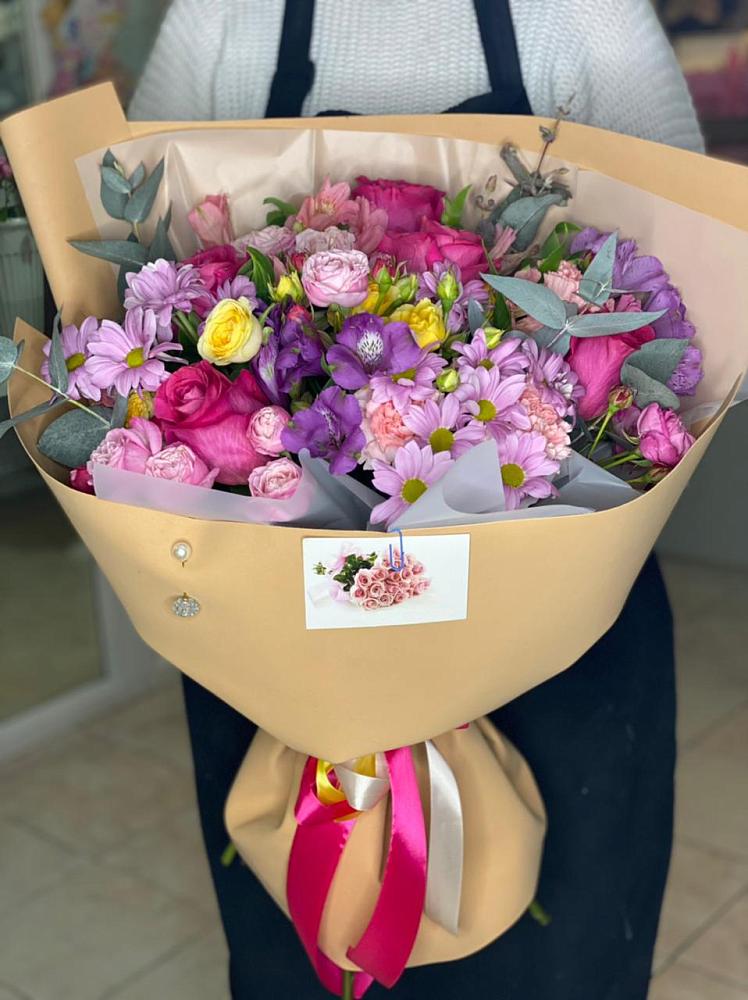 Букет цветов из: Хризантемы, Гвоздики и Альстромерии в Тоцкое