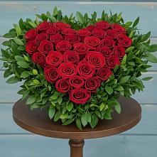 Цветочная композиция из Розы в виде сердца в Тоцкое