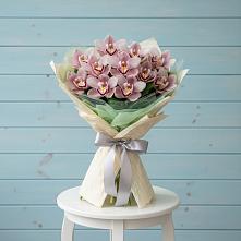 Букет цветов из:  Орхидеи и Розы в Тоцкое