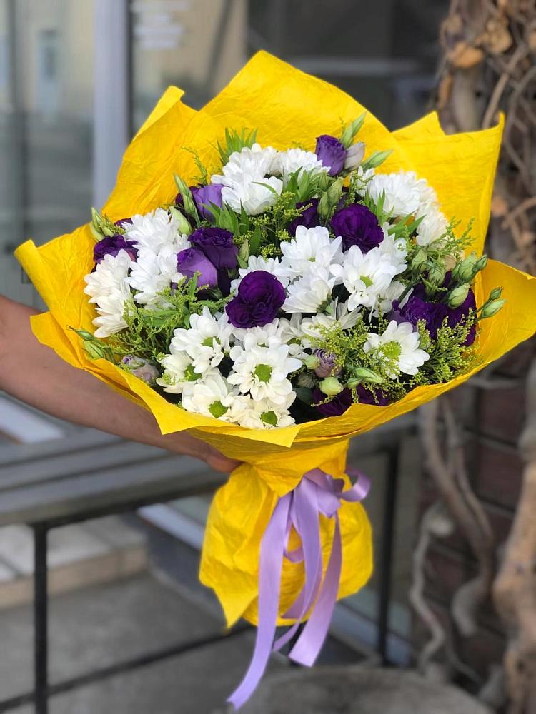 Букет цветов из: Ирисы, Хризантемы и Ромашки в Тоцкое