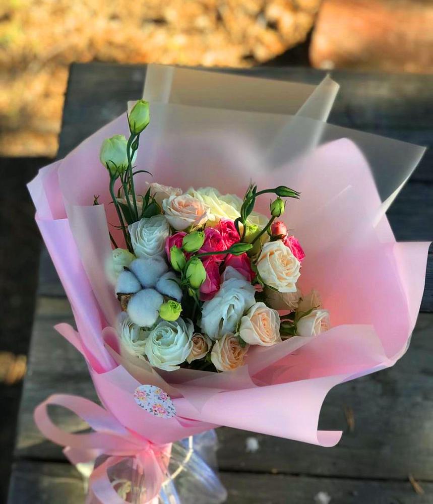 Букет цветов из: Розы и Лизиантусы в Тоцкое