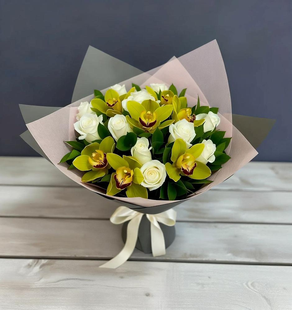 Букет цветов из: Орхидеи и Розы в Тоцкое