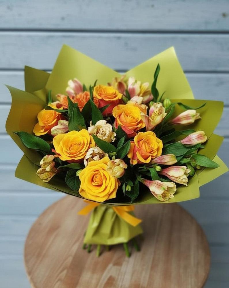Букет цветов из: Альстромерии и Розы в Тоцкое