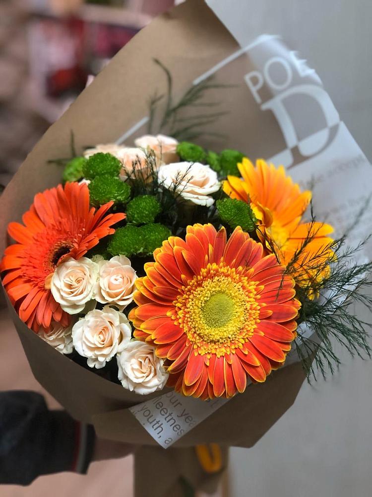 Букет цветов из: Герберы, Хризантемы и Розы в Тоцкое