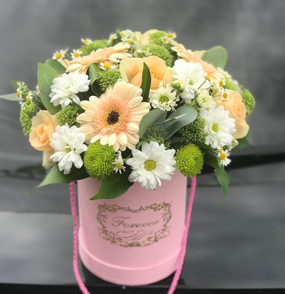 Цветочная композиция из Розы, Герберы и Хризантемы в шляпной коробке в Тоцкое