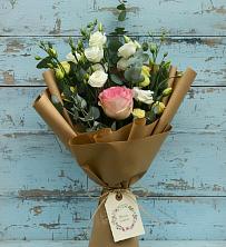 Букет цветов из:  Розы и Лизиантусы в Тоцкое