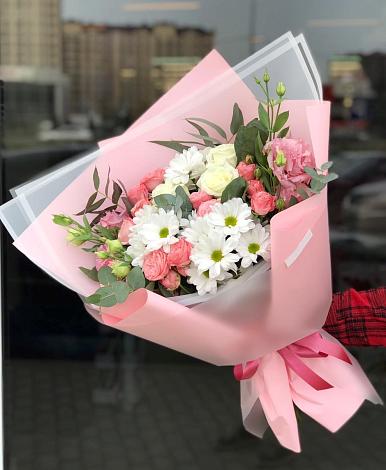 Букет цветов из: Розы, Лизиантусы и Хризантемы в Тоцкое