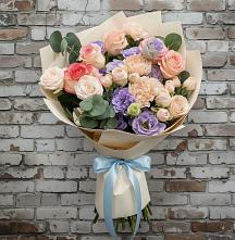 Букет цветов из:  Розы, Лизиантусы и Гвоздики в Тоцкое
