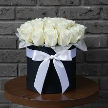 Цветочная композиция из Розы в шляпной коробке в Тоцкое